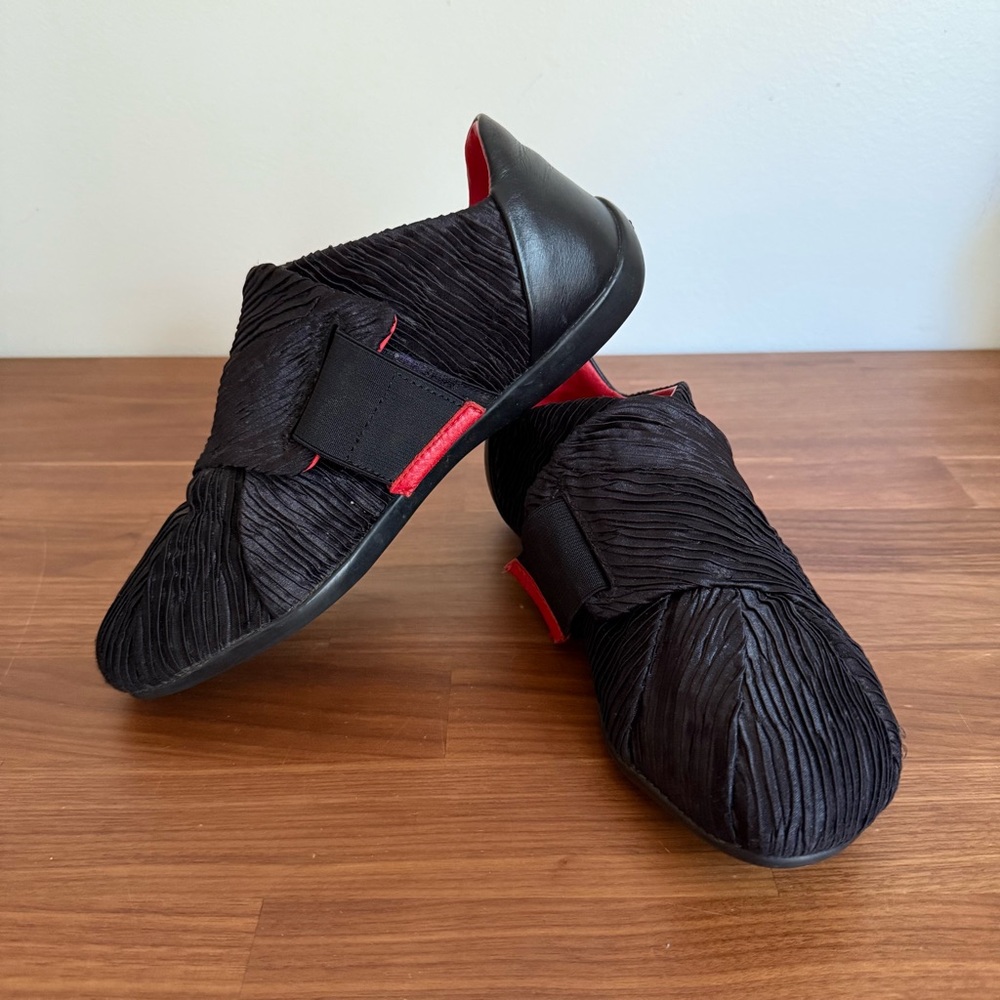 RARE Puma Zhongi budoka type Pleated Wrap Shoes Sneakers, size 7